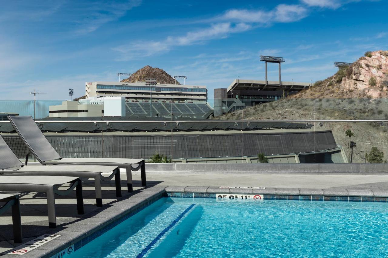 Hyatt Place Phoenix Hotel 4*